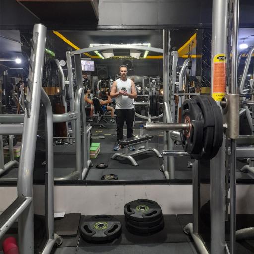 باشگاه بدنسازی ایلیا