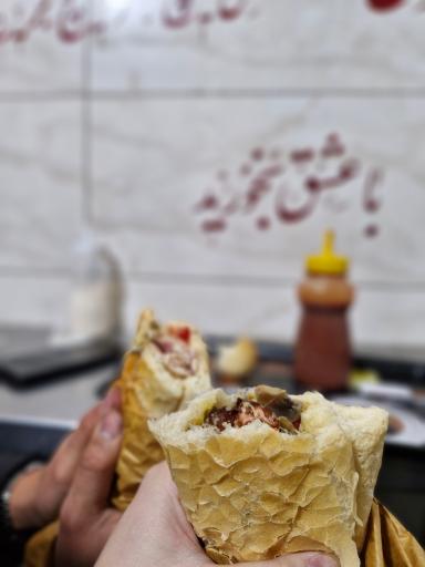 عکس ساندویچی خانلری