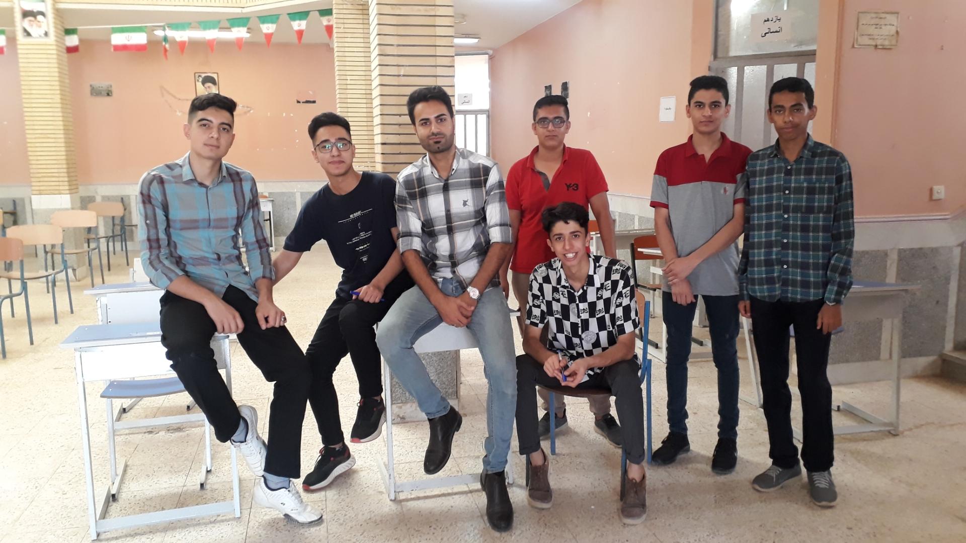 عکس مدرسه راهنمایی پسرانه