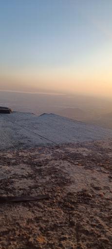 عکس قله ۱۲۵ و پناهگاه کوهنورد