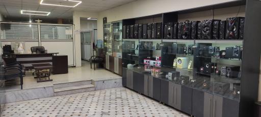 عکس فروشگاه کامپیوتر پژواک