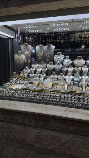 طلا و جواهری مقدم