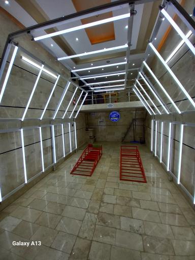 عکس تشخیص رنگ خودرو قائم