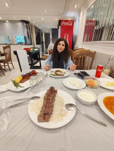 عکس رستوران حاج علی