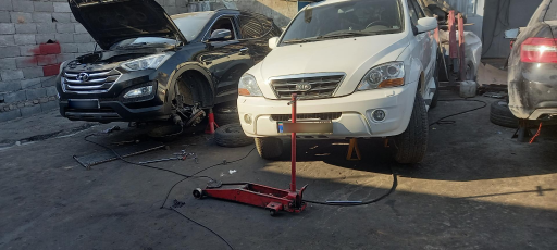 عکس تعمیرگاه انیسی