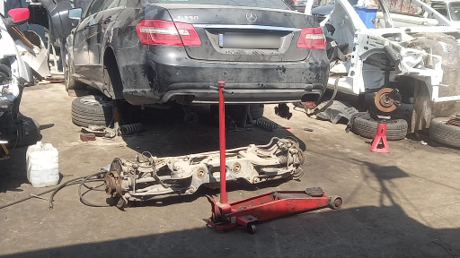 عکس تعمیرگاه انیسی