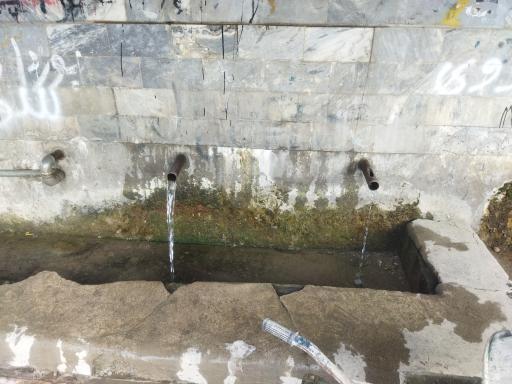 عکس چشمه پیرودیر