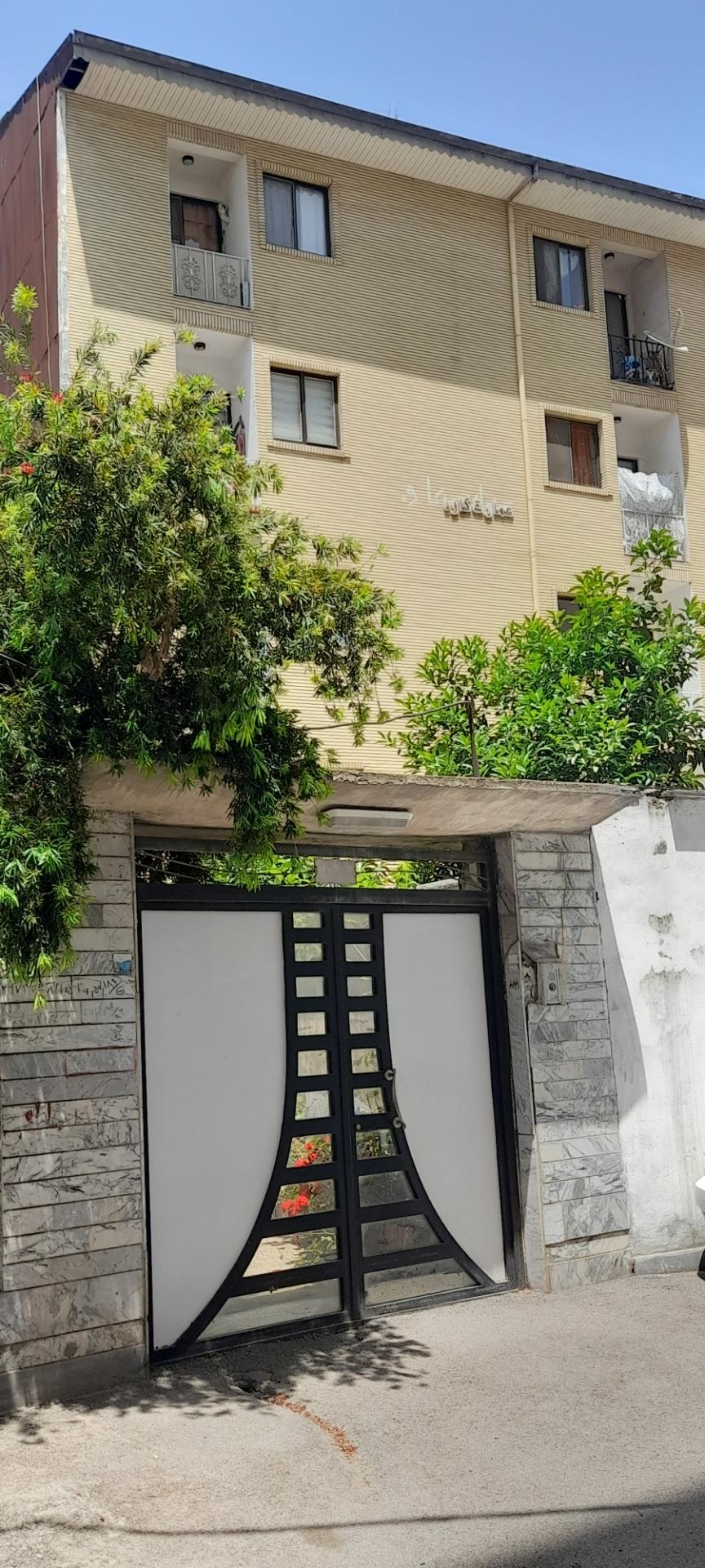 عکس عمارت کاوه