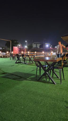 عکس رستوران کشتی سوزیانا