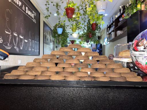 عکس کافه تلخ و شیرین