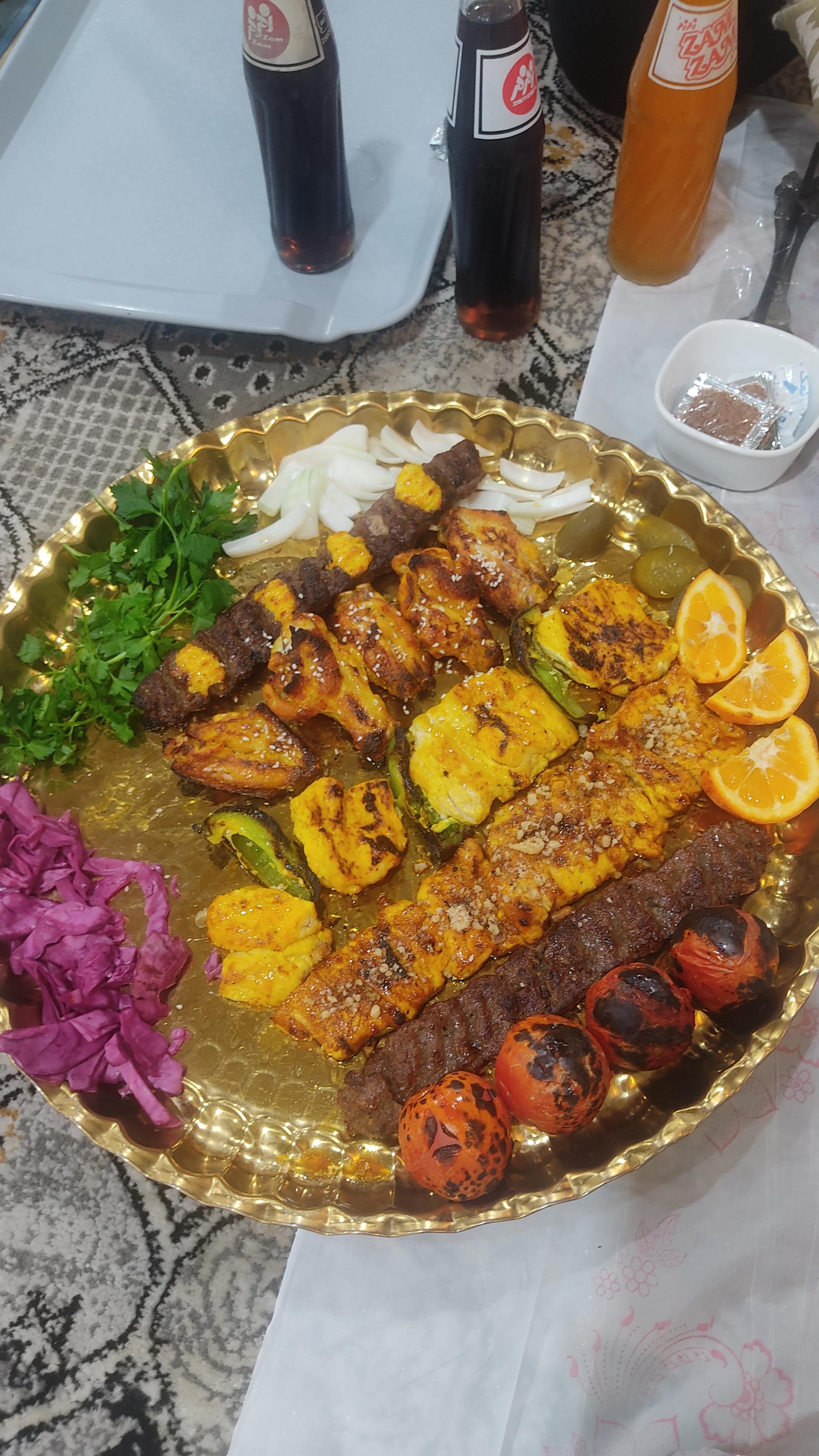 عکس باغ رستوران عمارت امیر 