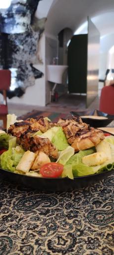 عکس کافه تروژ