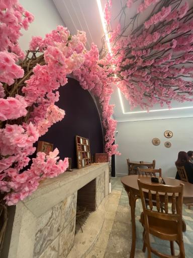 عکس عمارت دیمورا