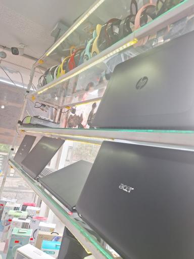 عکس مرکز کامپیوتر و موبایل عصرنوین