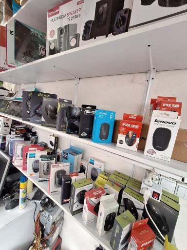 عکس مرکز کامپیوتر و موبایل عصرنوین