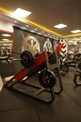 عکس باشگاه بدنسازی اورال