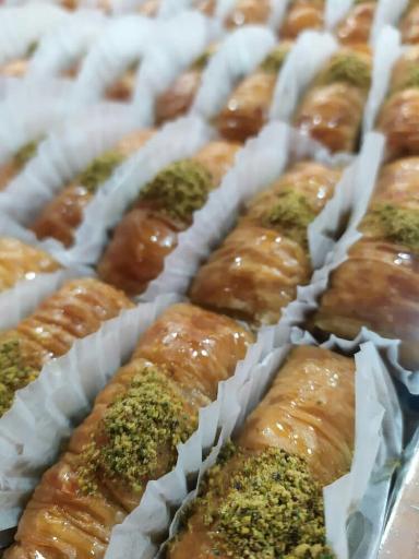 عکس باقلوای اقدمی شعبه دو 