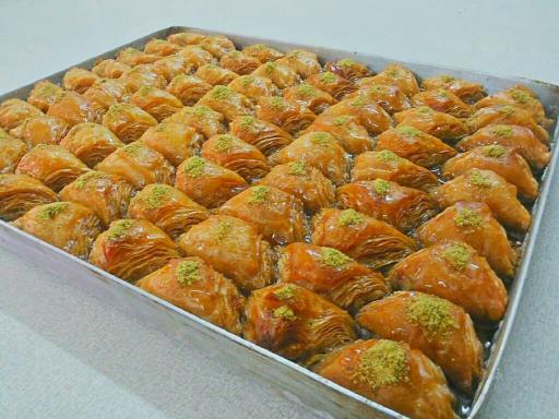 عکس باقلوای اقدمی شعبه دو 