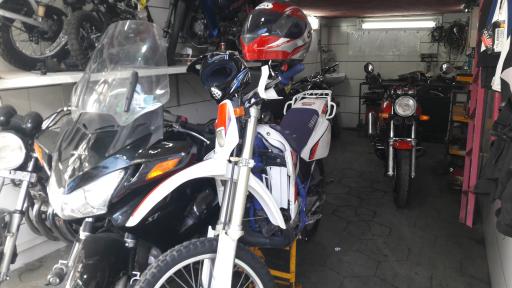 تعمیرگاه فروشگاه موتور سیکلت GSشرافت