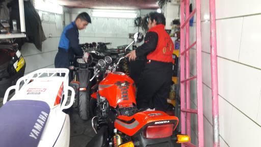 تعمیرگاه فروشگاه موتور سیکلت GSشرافت