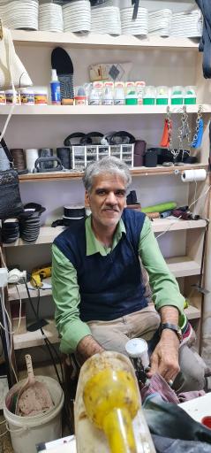 عکس تعمیرات کیف و کفش چمدان مسعود