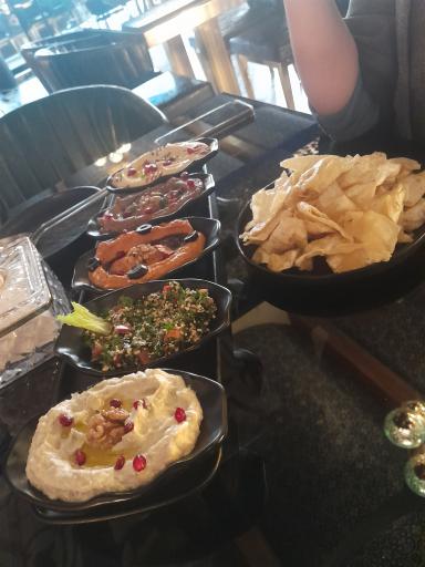 عکس کافه رستوران عربی ماهد