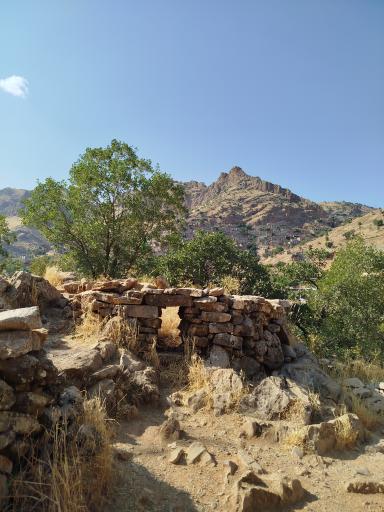 عکس آرامگاه پیرشالیار