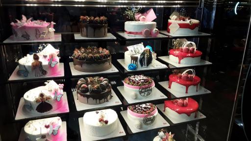 عکس قنادی خان بابا