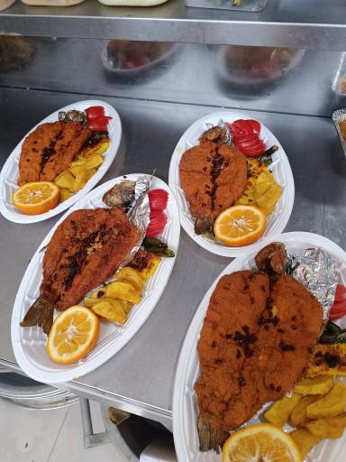 عکس تهیه غذای دستپخت 