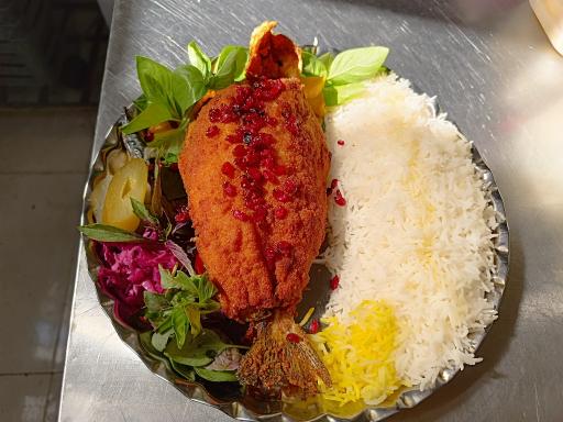 عکس تهیه غذای دستپخت 