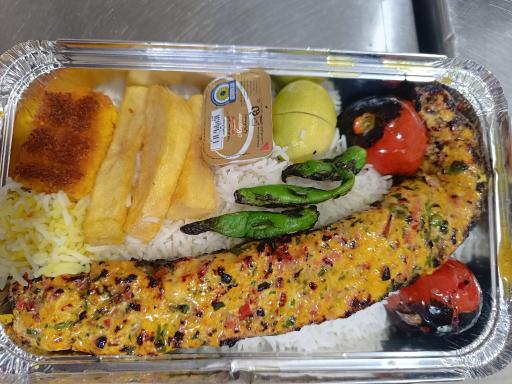 تهیه غذای دستپخت 