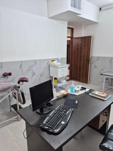 عکس کلینیک تخصصی سانادرمان