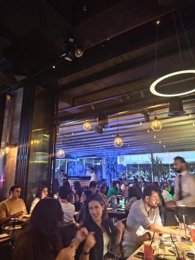 عکس کافه رستوران تیوان