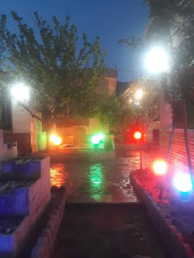 عکس رستوران و سفره خانه سنتی چناران