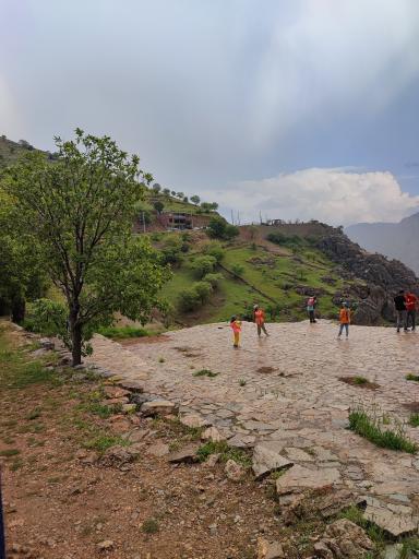 عکس آرامگاه پیرشالیار