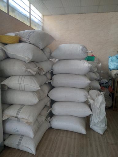 عکس مرکز خرید و فروش پسته قلی‌ زاده