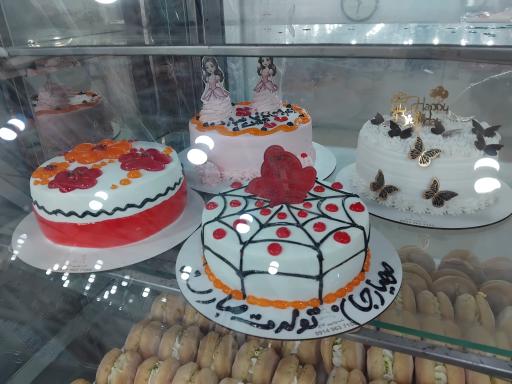 عکس شیرینی کاج 