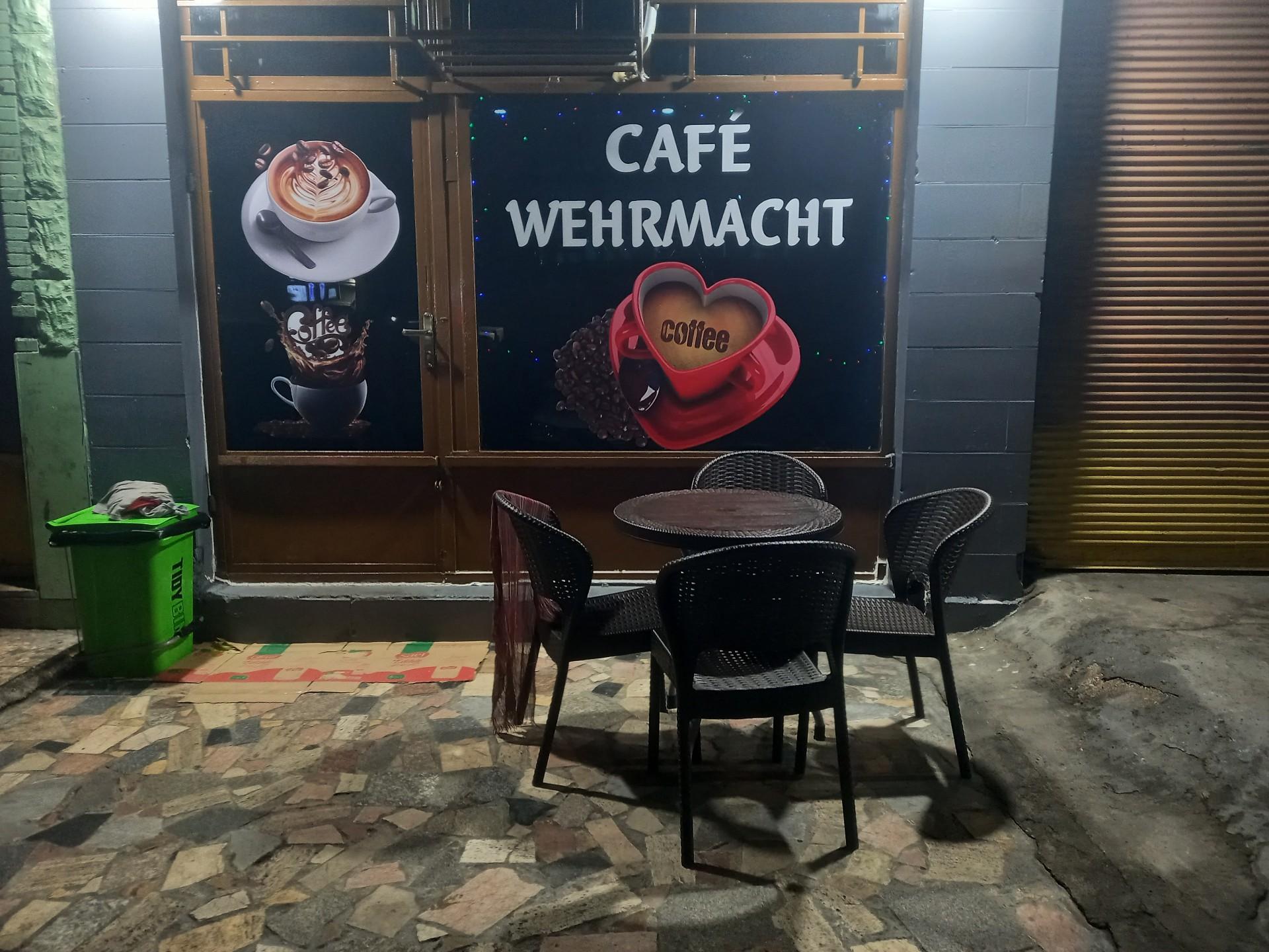 عکس کافه ورماخت 