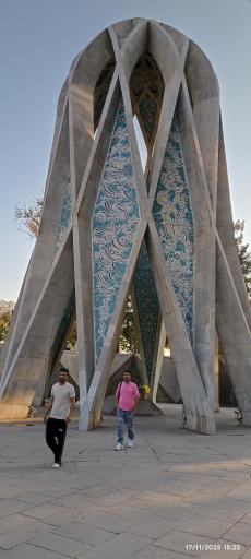 عکس آرامگاه حکیم عمر خیام نیشابوری