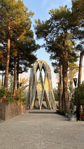 عکس آرامگاه حکیم عمر خیام نیشابوری