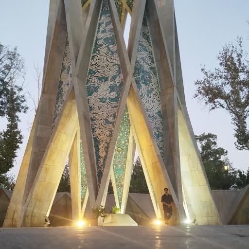 عکس آرامگاه حکیم عمر خیام نیشابوری