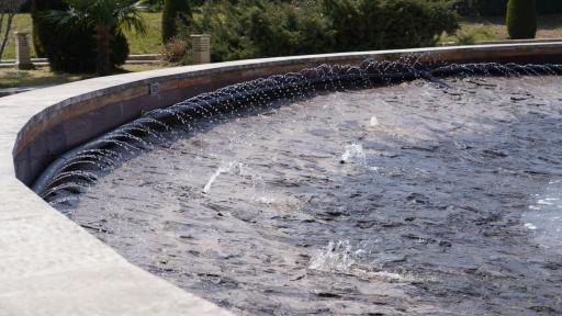 عکس آبنمای آرامش