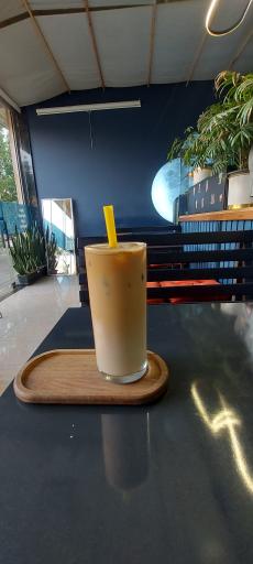 عکس کافه مون (moon)