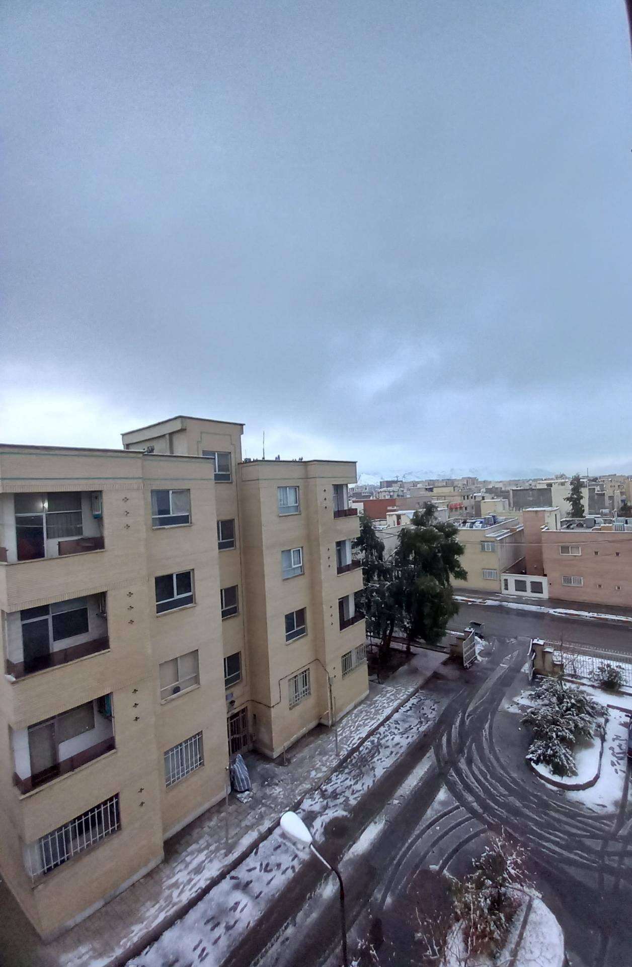 عکس مجتمع مسکونی قائم