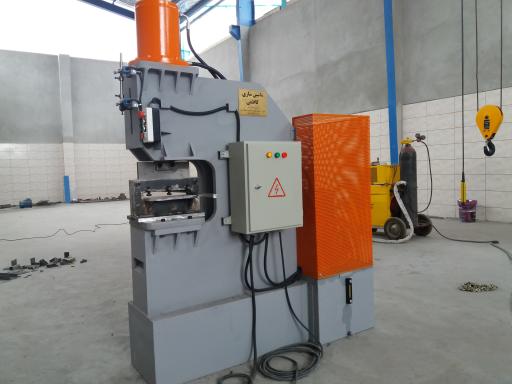 عکس ماشین سازی کاظمی