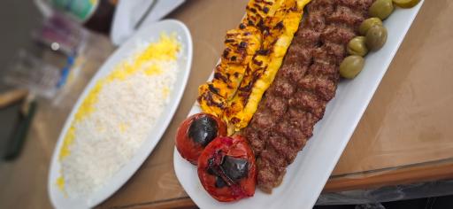 عکس رستوران صمیمی
