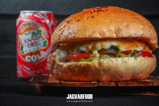 عکس پیتزا ساندویچی جگوار