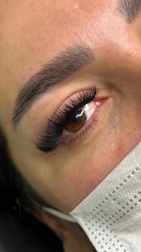 عکس سالن زيبايی مژه الهام رضاپور