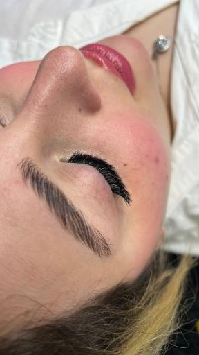 عکس سالن زيبايی مژه الهام رضاپور