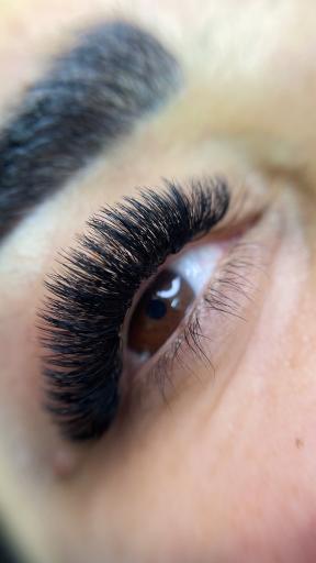 عکس سالن زيبايی مژه الهام رضاپور